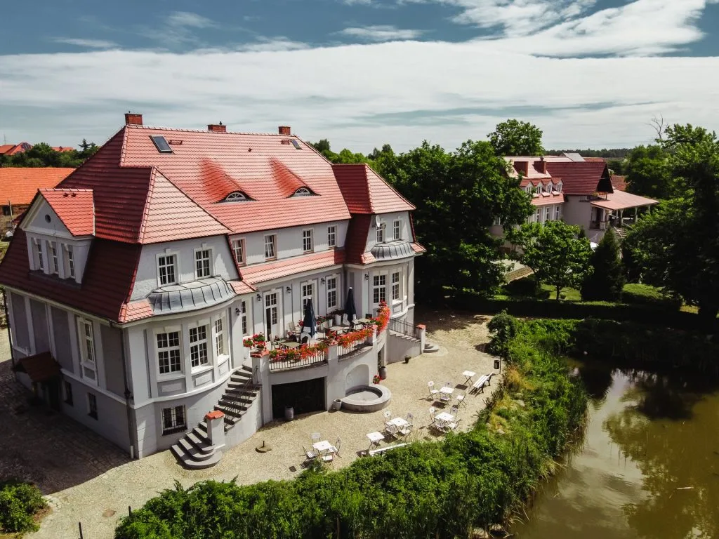 Kompleks Pałacowy w Bądzowie